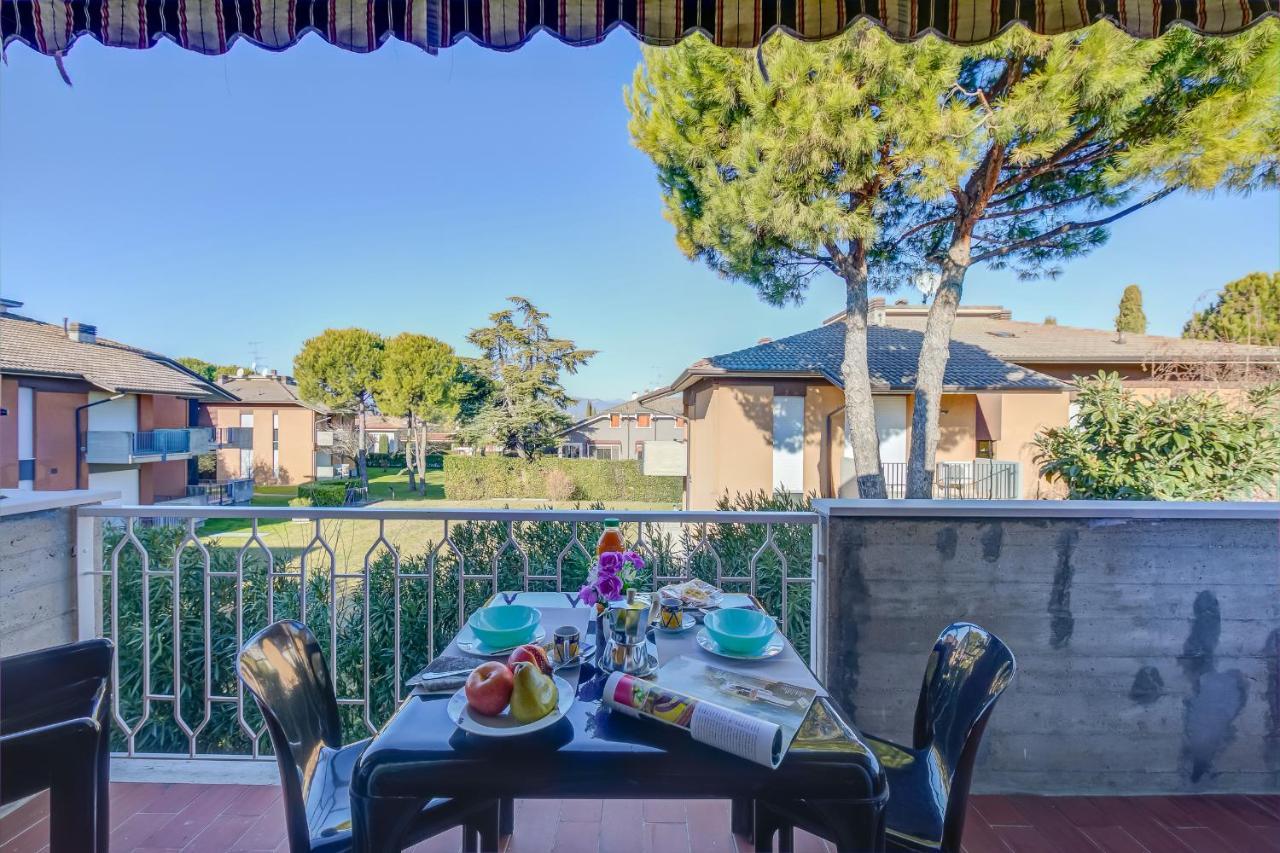 Villa Fiorita Apartments Sirmione Esterno foto