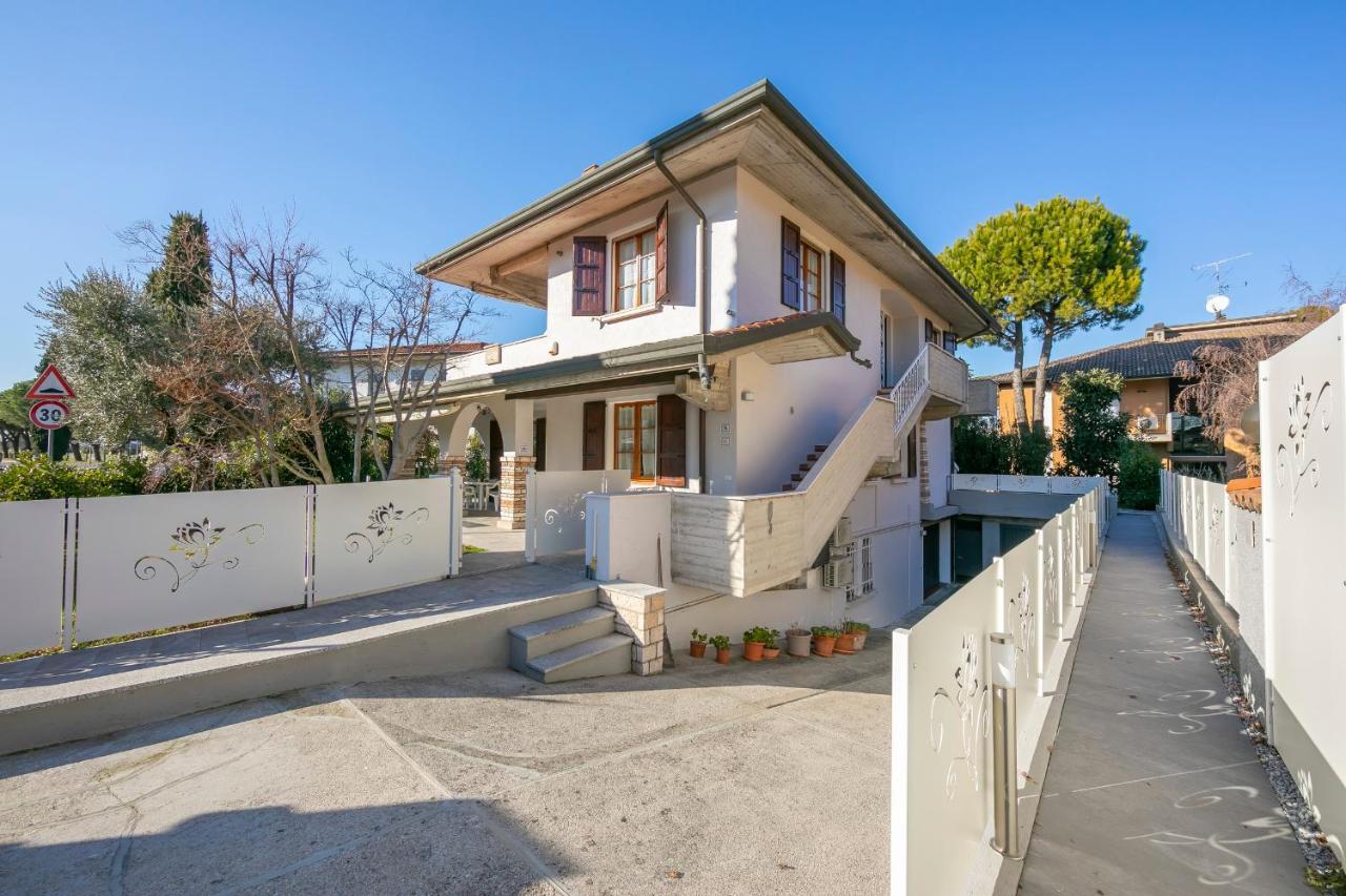 Villa Fiorita Apartments Sirmione Esterno foto