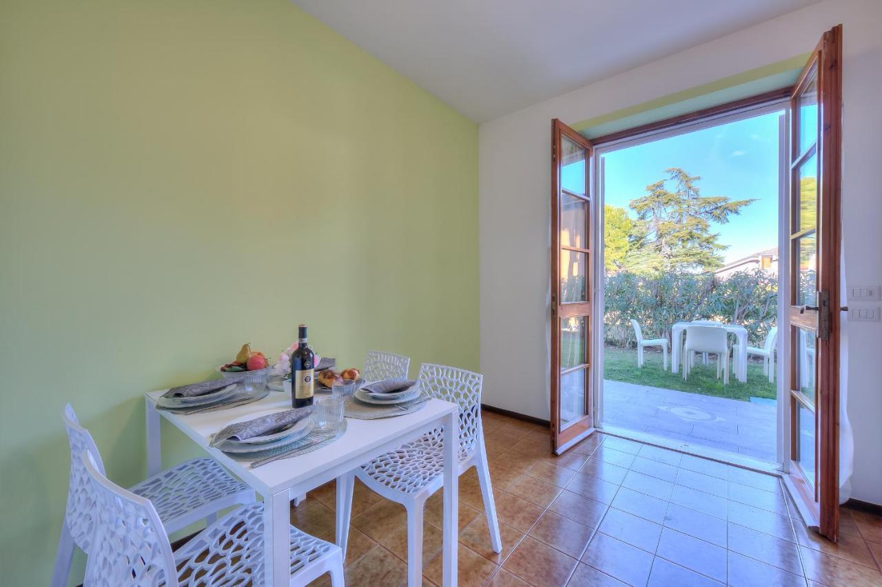 Villa Fiorita Apartments Sirmione Esterno foto