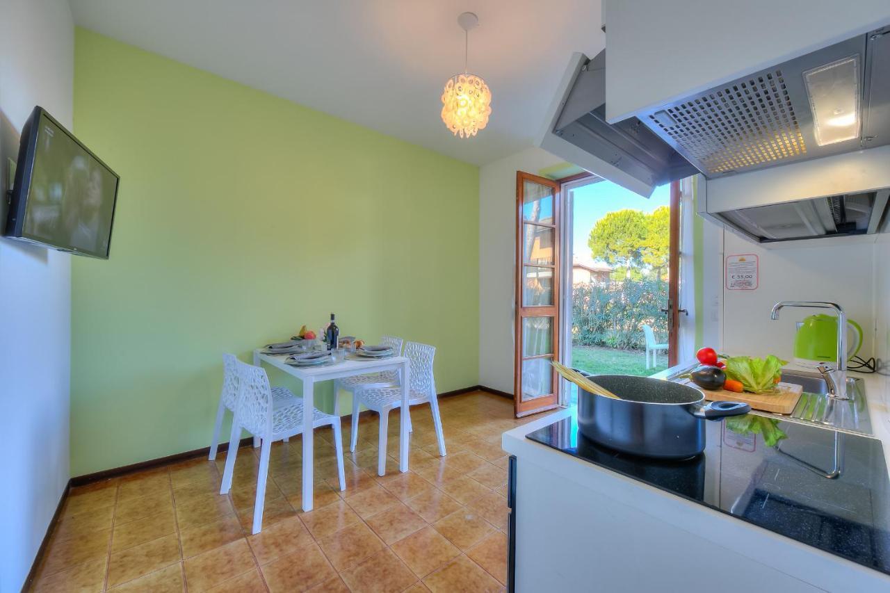 Villa Fiorita Apartments Sirmione Esterno foto