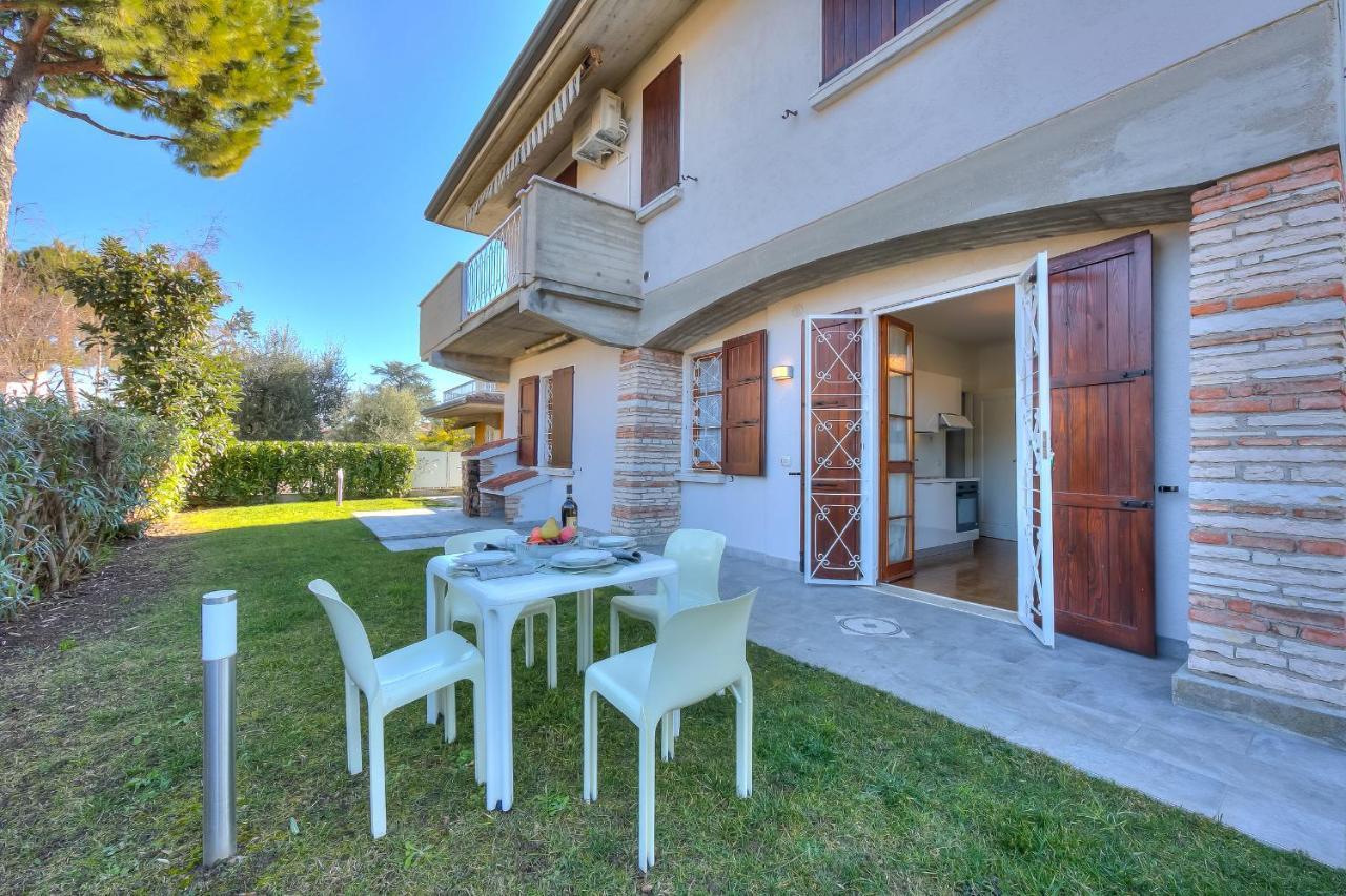 Villa Fiorita Apartments Sirmione Esterno foto