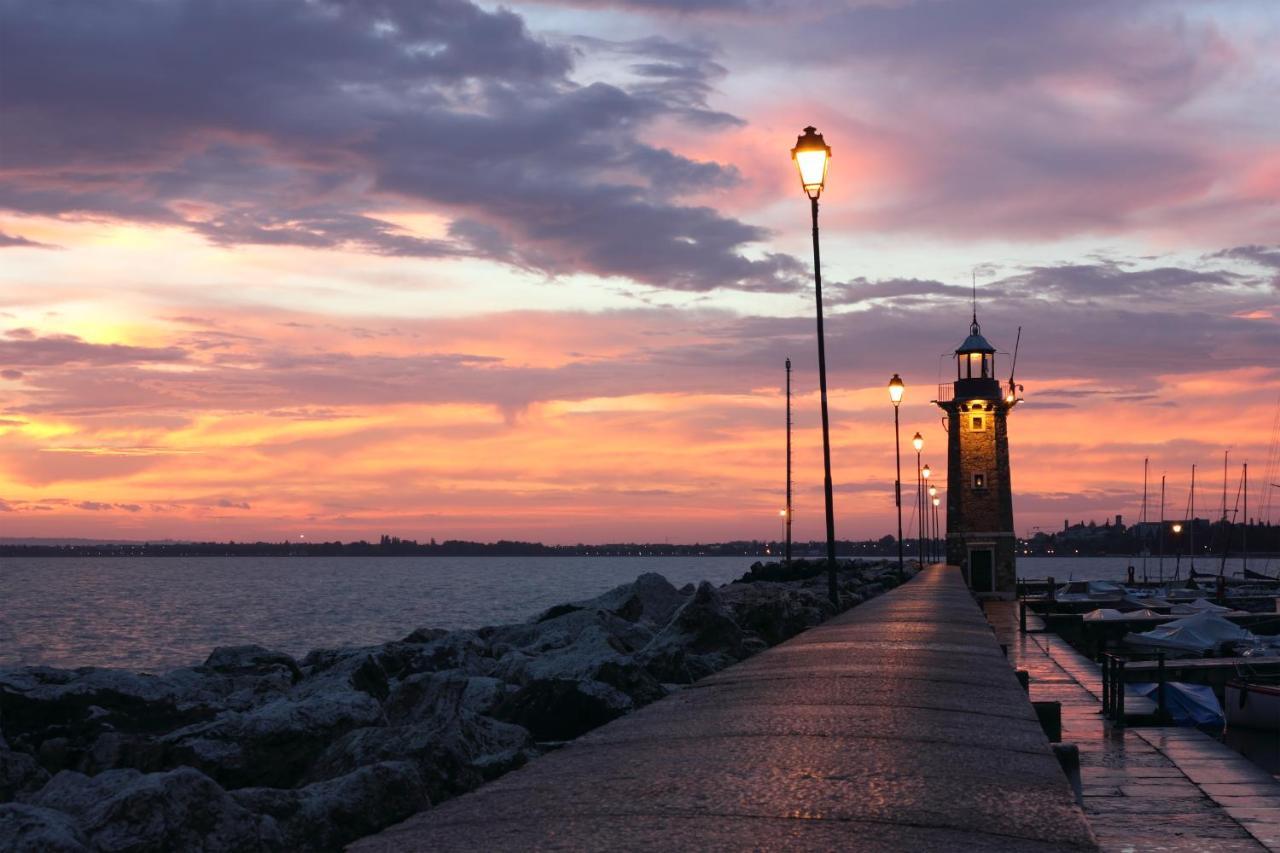 Villa Fiorita Apartments Sirmione Esterno foto