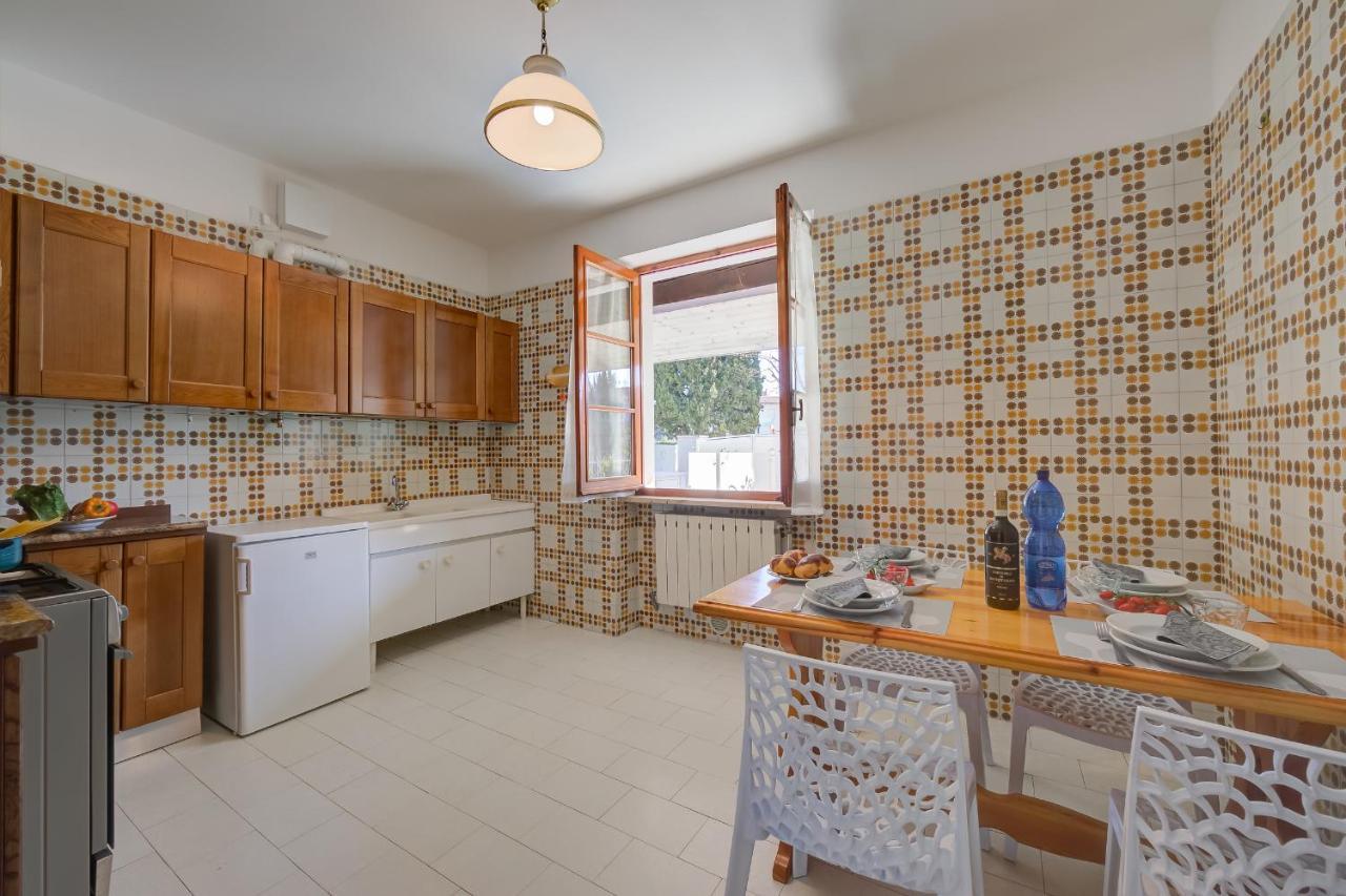 Villa Fiorita Apartments Sirmione Esterno foto